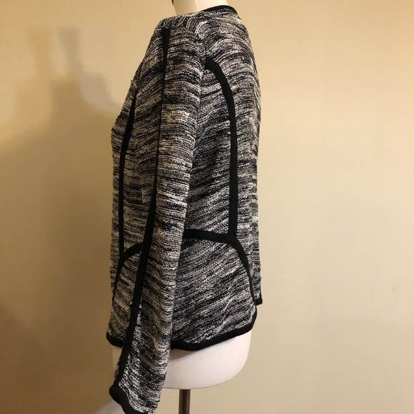 Curio New York Size Medium Classy Chic Sweater - Picture 6 of 10